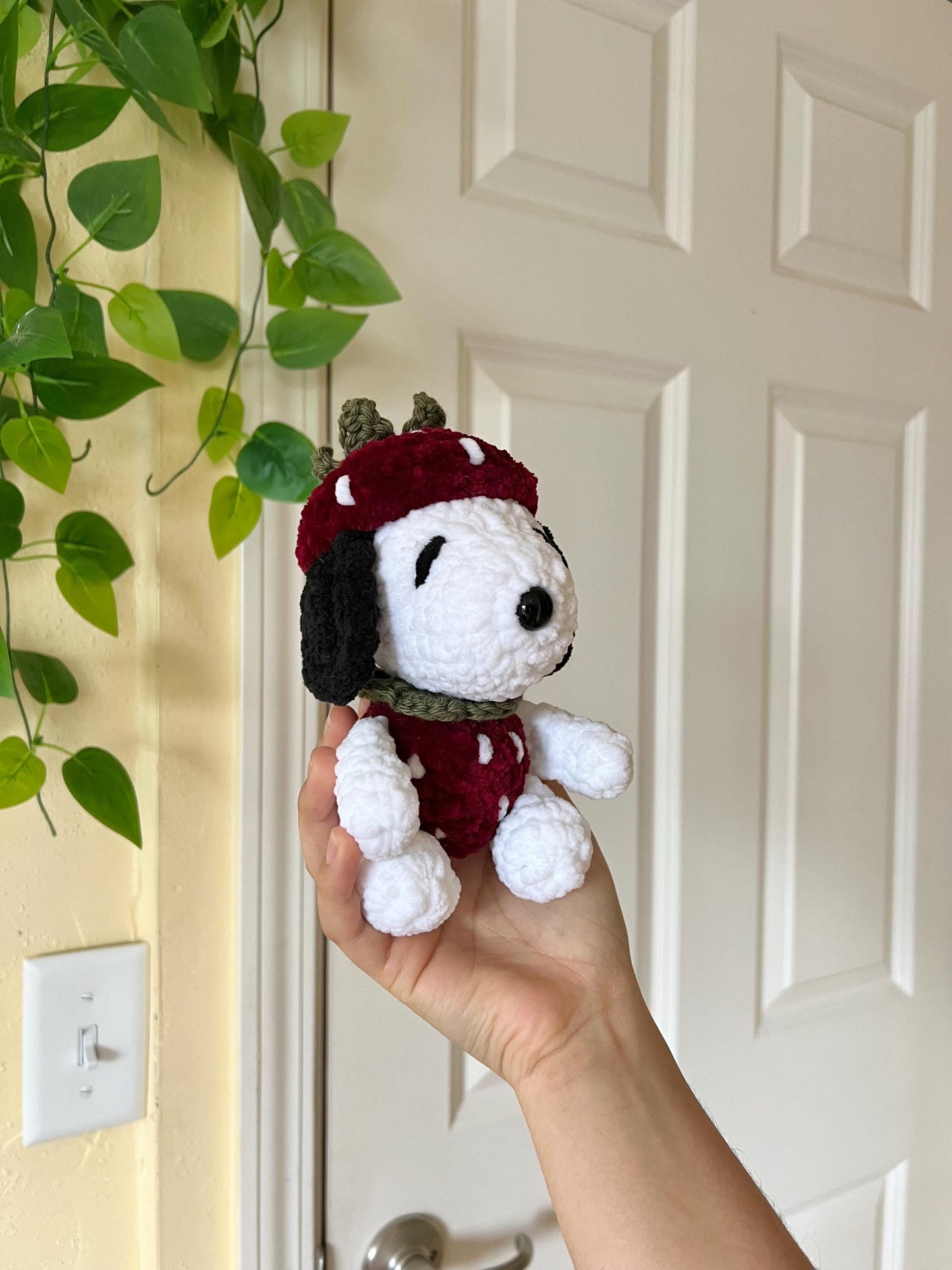 Strawberry Snoopy Car Hanger (PATTERN)