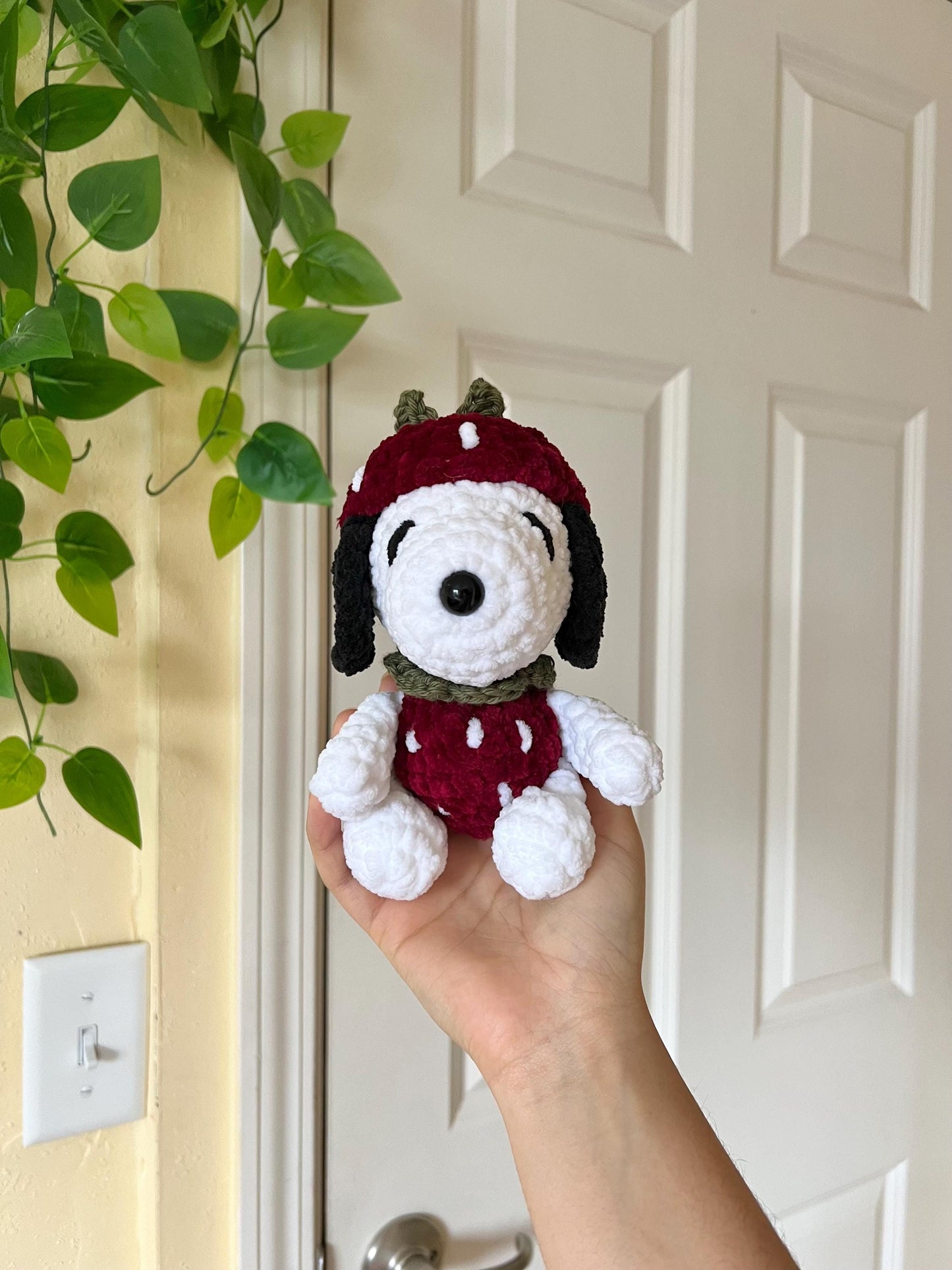 Strawberry Snoopy Car Hanger (PATTERN)