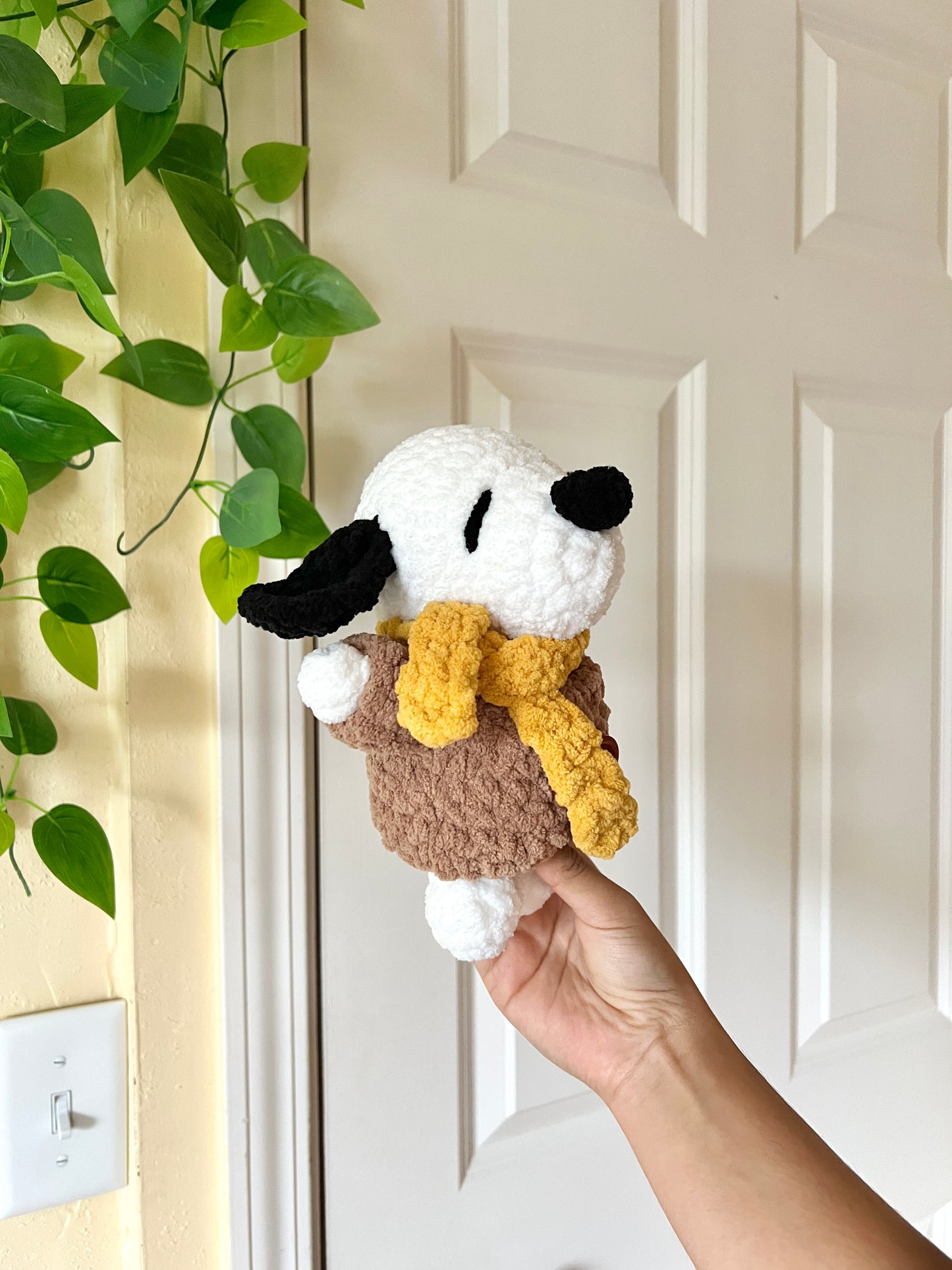 Snoopy in coat & scarf